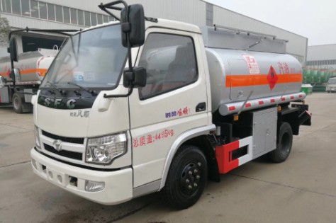 时风蓝牌2.8方加油车 时风蓝牌2.8方加油车
